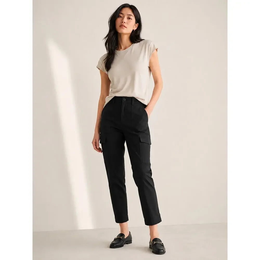Banana Republic Petite Tapered Cargo Pants – Black – Size 0